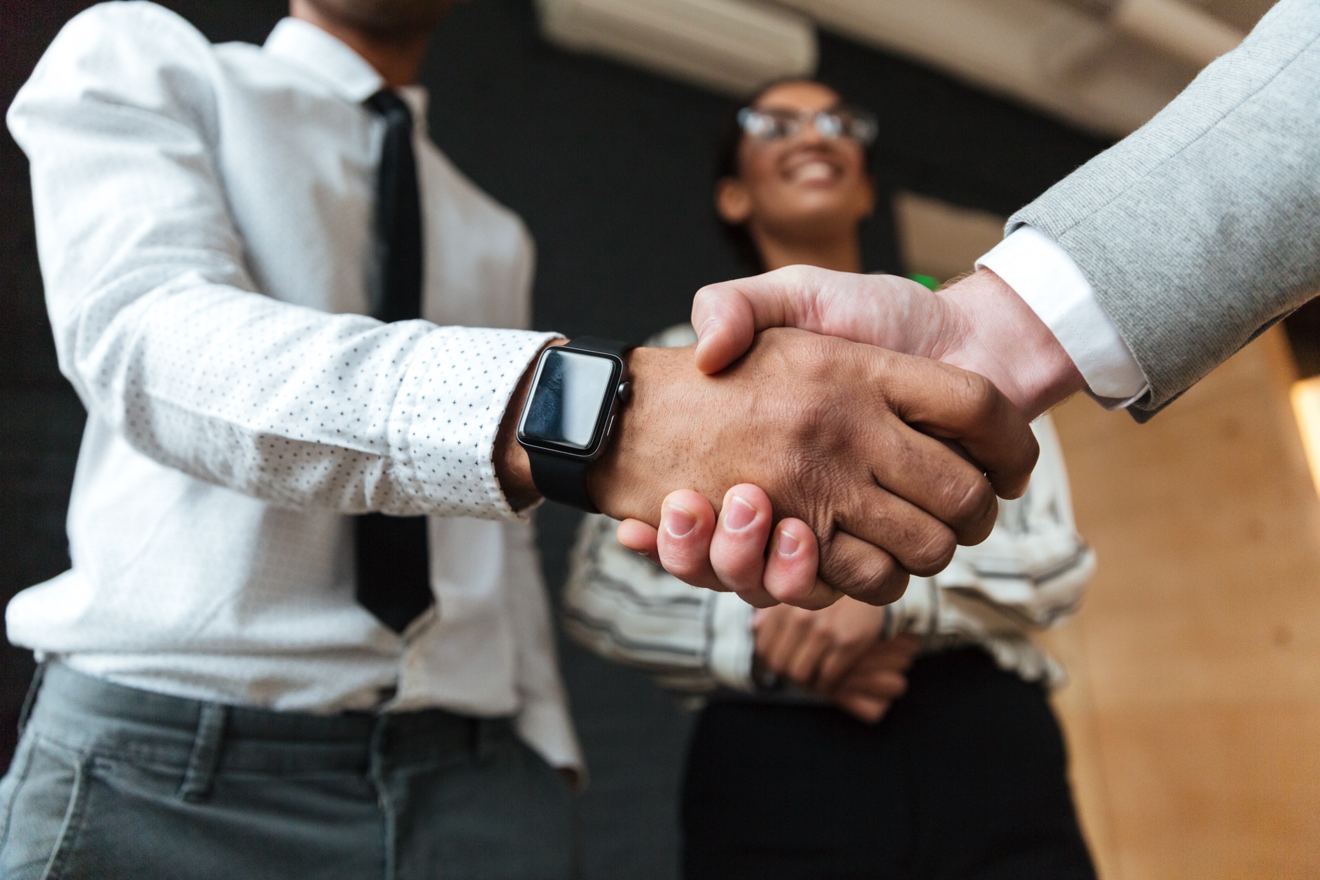 Reunião de negócios, representando o Seguro Garantia